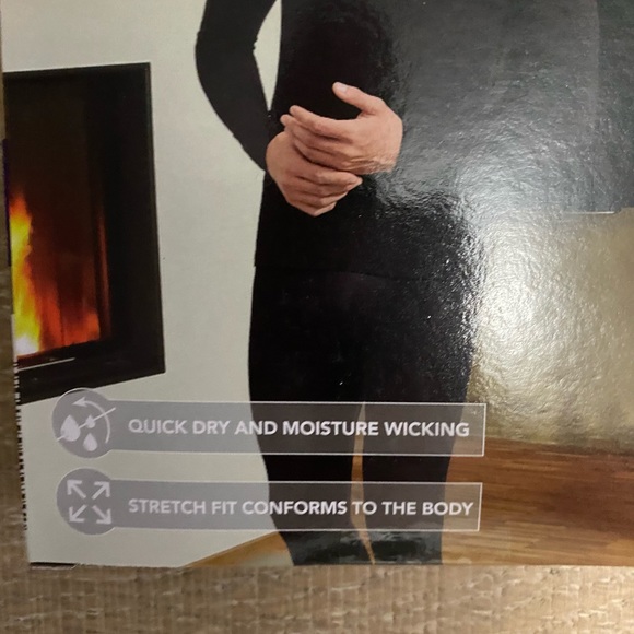 Adventuridge Men’s black base layer crew long sleeve t-shirt size L NWT - Picture 2 of 4